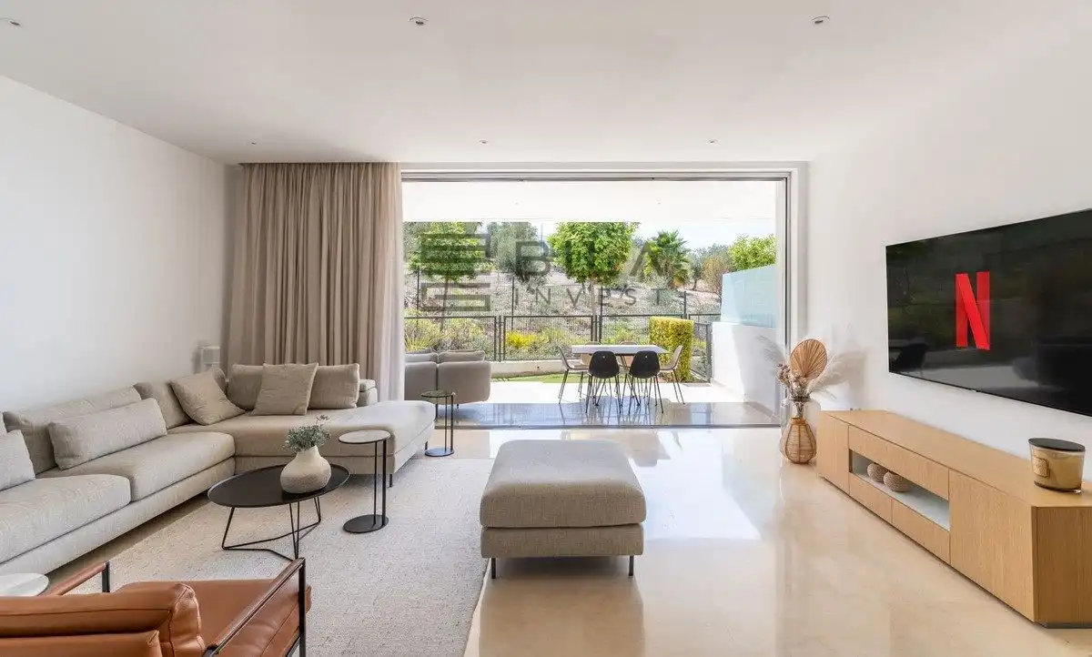 Casa adosada en venta en Las Encinas, Río Real