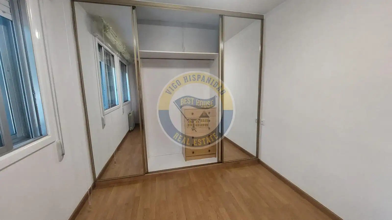Habitación de Piso en venta en Vigo  con Calefacción
