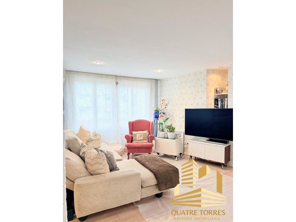 Flat for sale in Calle Democracia, Nou Moles, L'Olivereta