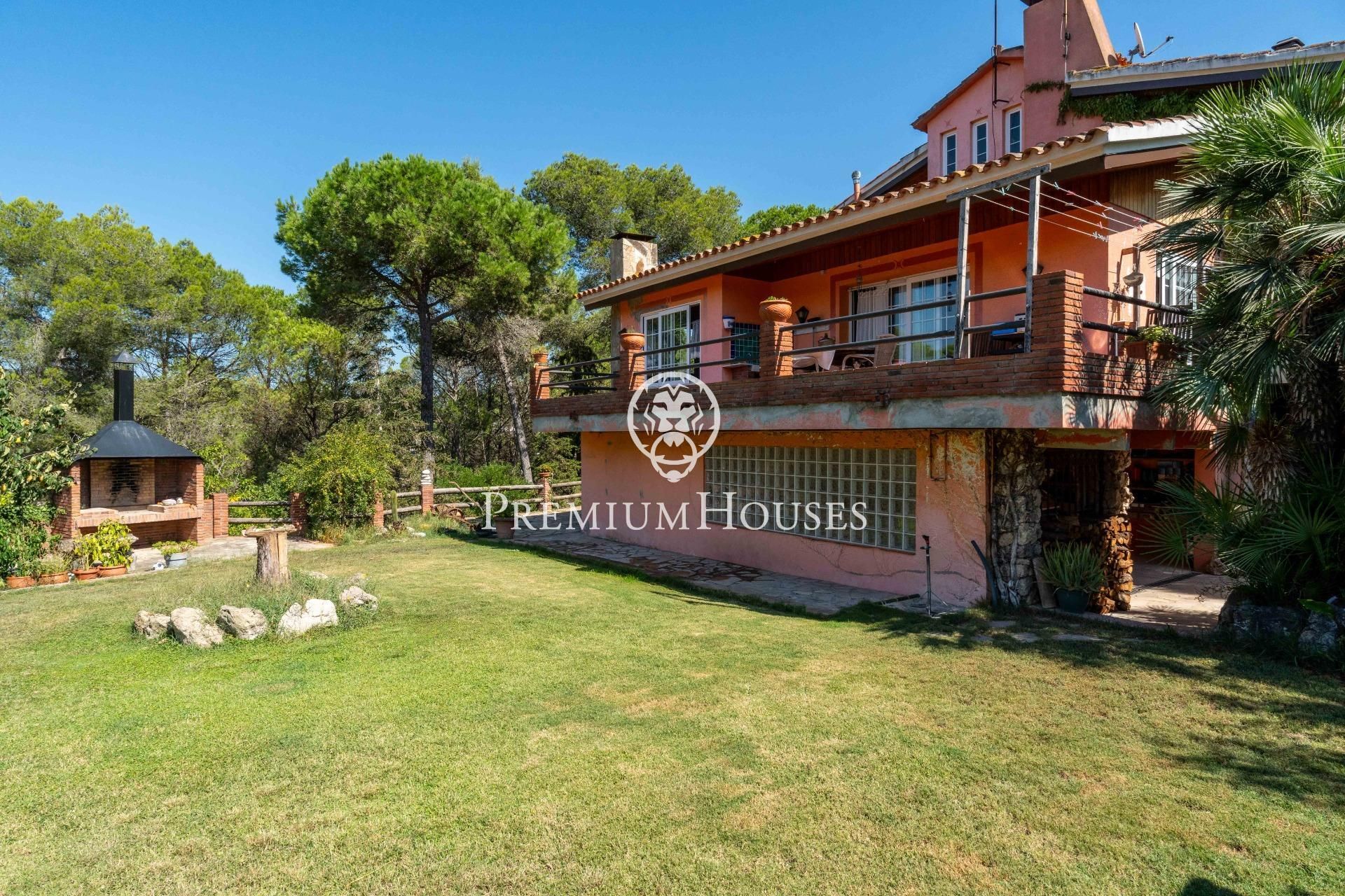 Exterior view of House or chalet for sale in Begues  with Heating, Private garden and Terrace