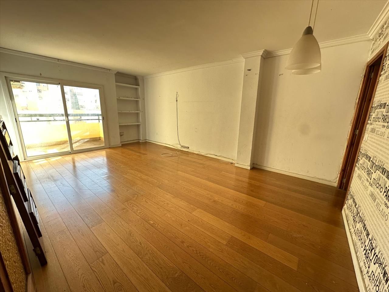 Sala d'estar de Apartament en venda en  Palma de Mallorca amb Balcó