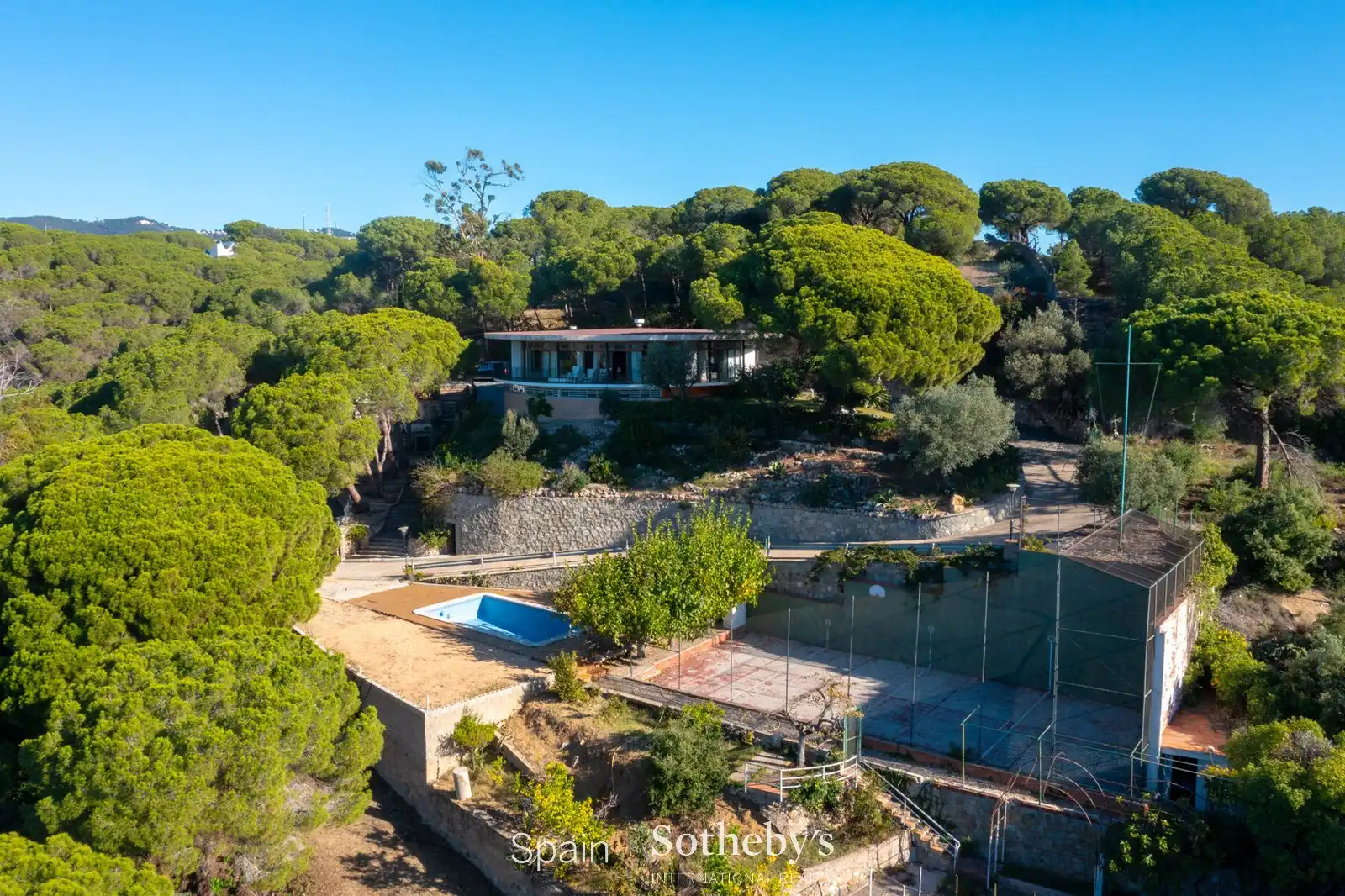Casa con piscina en venta en Enric Morera, imagen 8