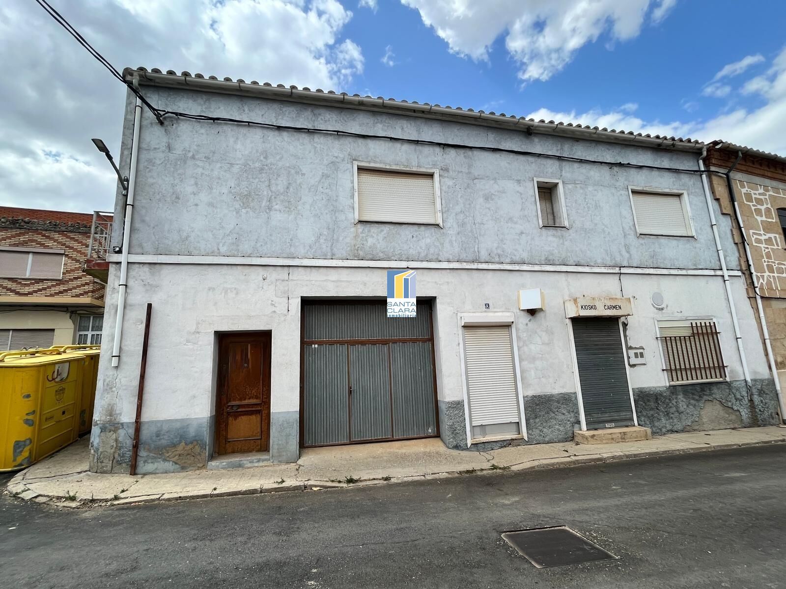 Vista exterior de Casa o xalet en venda en Corrales del Vino amb Terrassa i Balcó