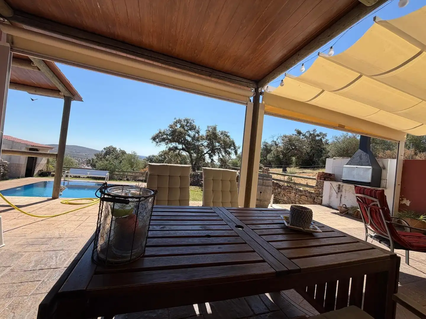 Terrassa de Casa o xalet en venda en El Castillo de las Guardas amb Jardí privat i Piscina comunitària
