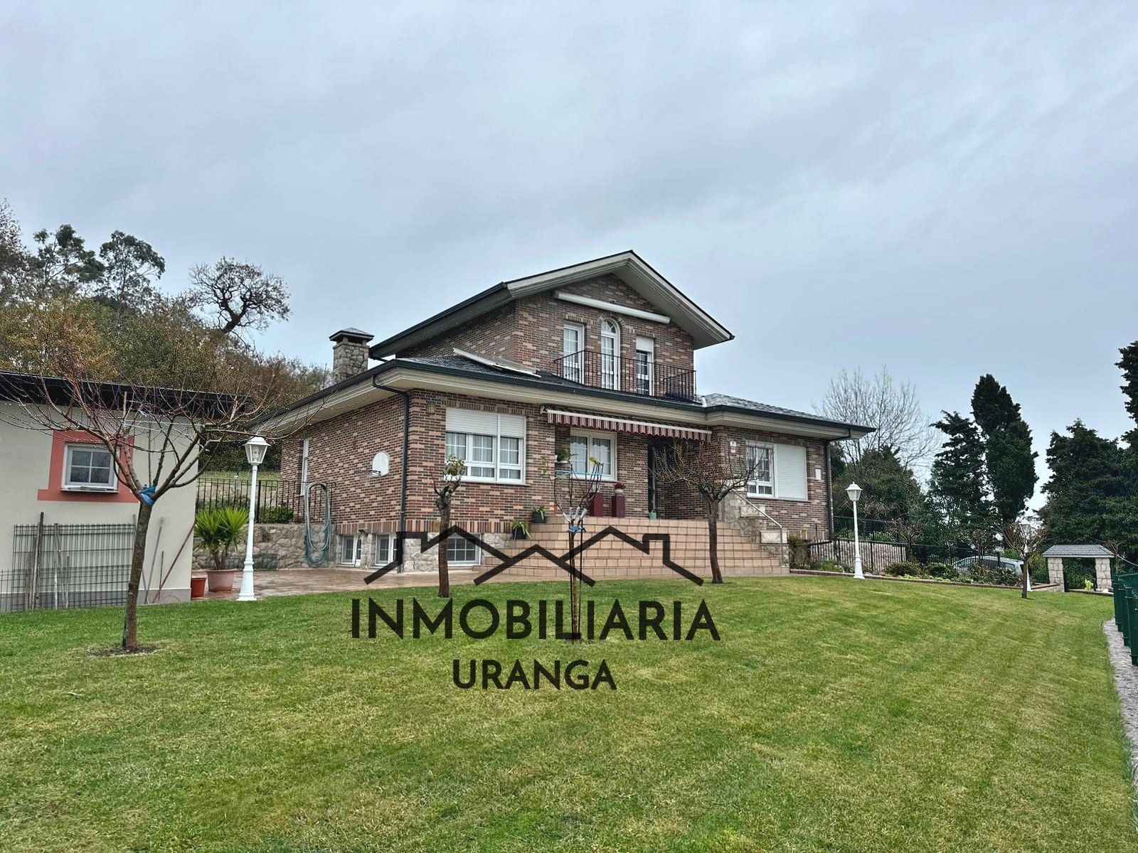Vista exterior de Casa o chalet en venta en Bárcena de Cicero con Calefacción, Jardín privado y Terraza