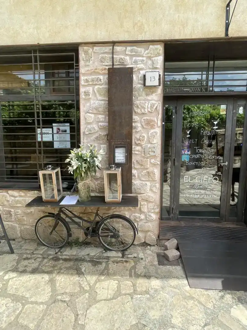 Local en venta en Medinaceli con Aire acondicionado