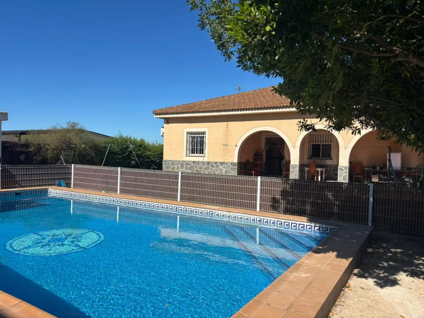 Piscina de Casa o xalet en venda en Sevilla amb Piscina