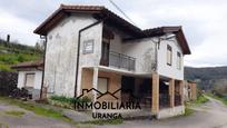 Vista exterior de Casa o xalet en venda en Guriezo amb Jardí privat, Terrassa i Traster