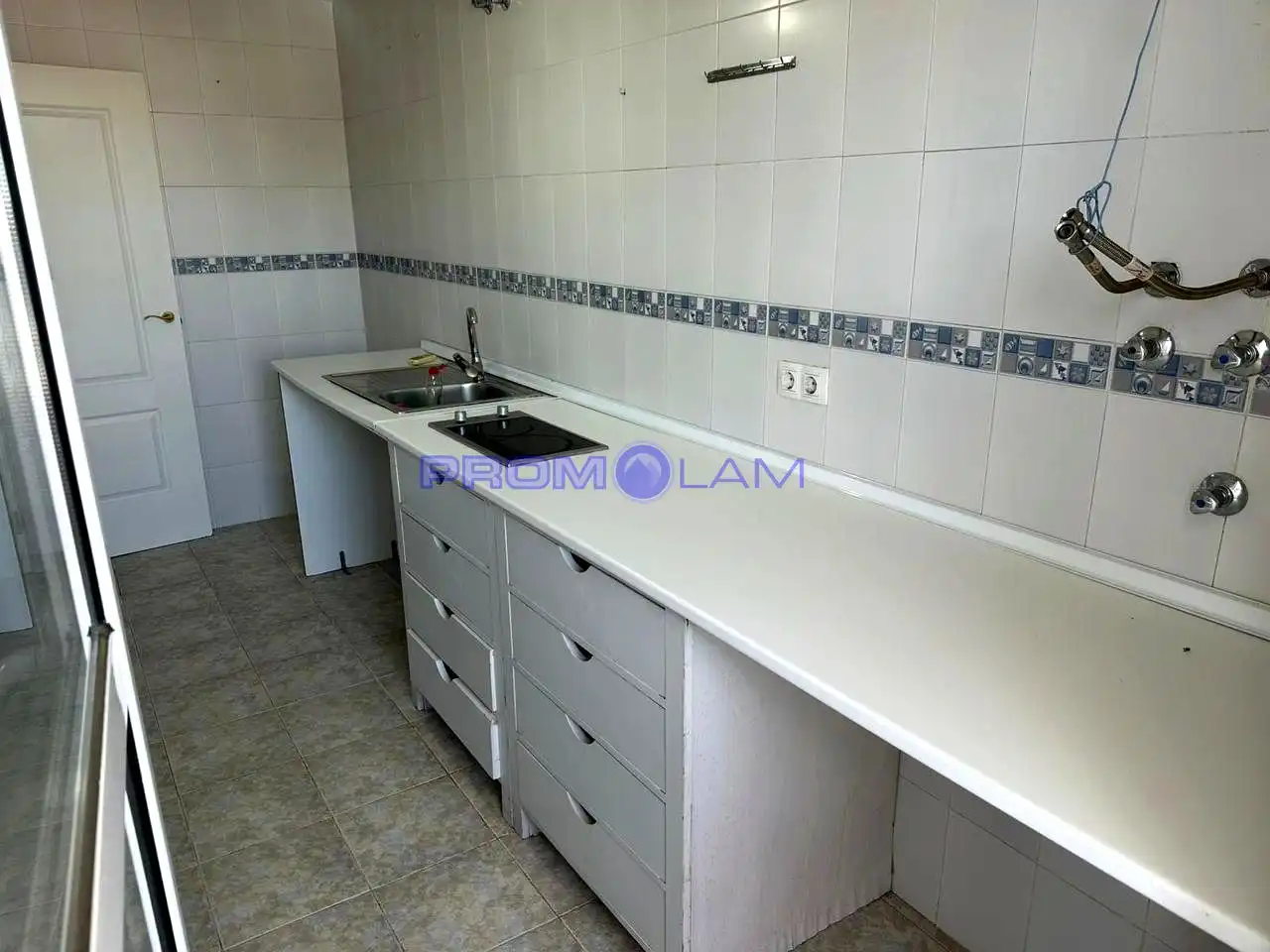 Cocina de Piso en venta en Gelves con Terraza