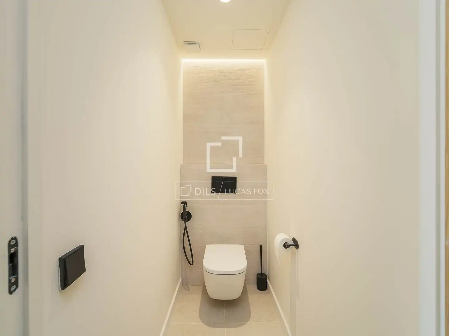 Bathroom of Flat for sale in Barcelona  with Air Conditioner, Heating and Parquet flooring