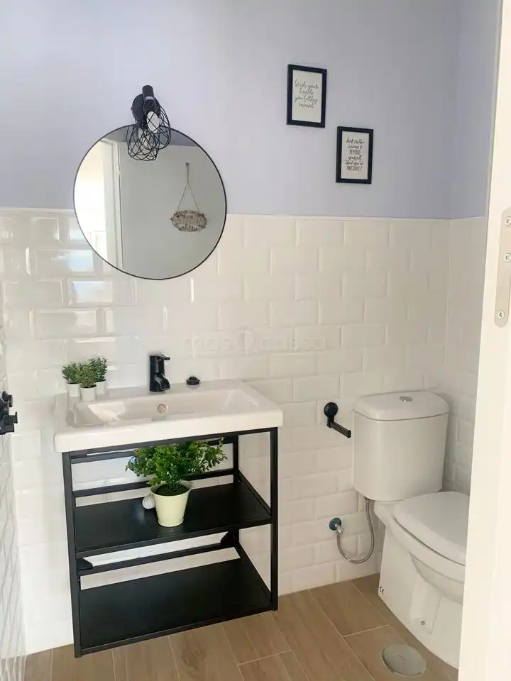 Bathroom of Study for rent in La Línea de la Concepción  with Terrace and Furnished
