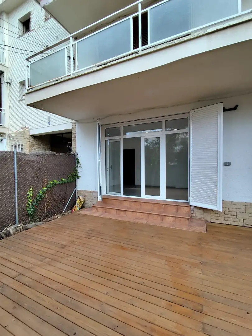 Erdgeschosswohnung mit Garten zur Miete in Carrer Reverendo Joan Lloveras, imagen 2