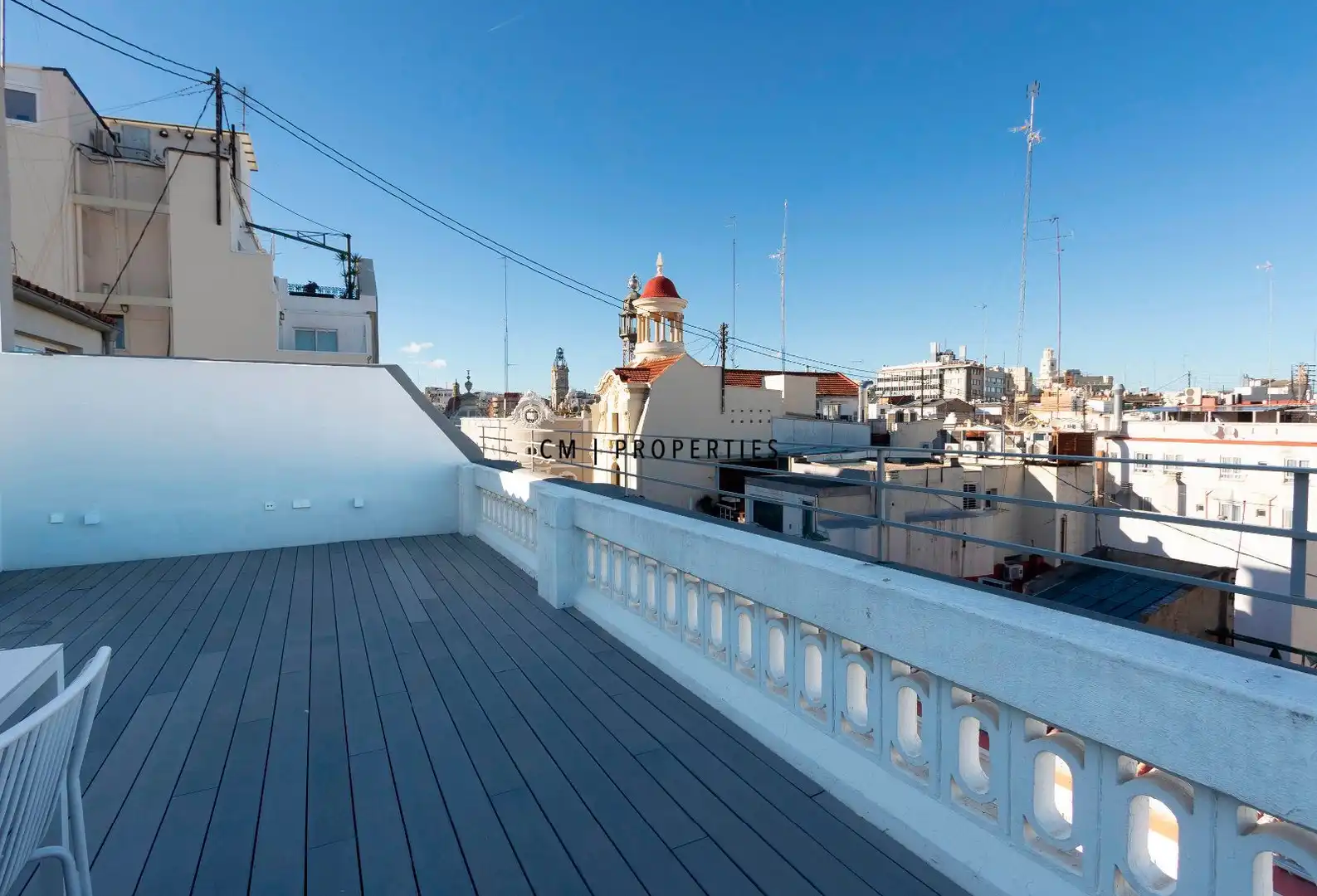 Penthouse with terrace to rent in Roger de Lauria, imagen 4