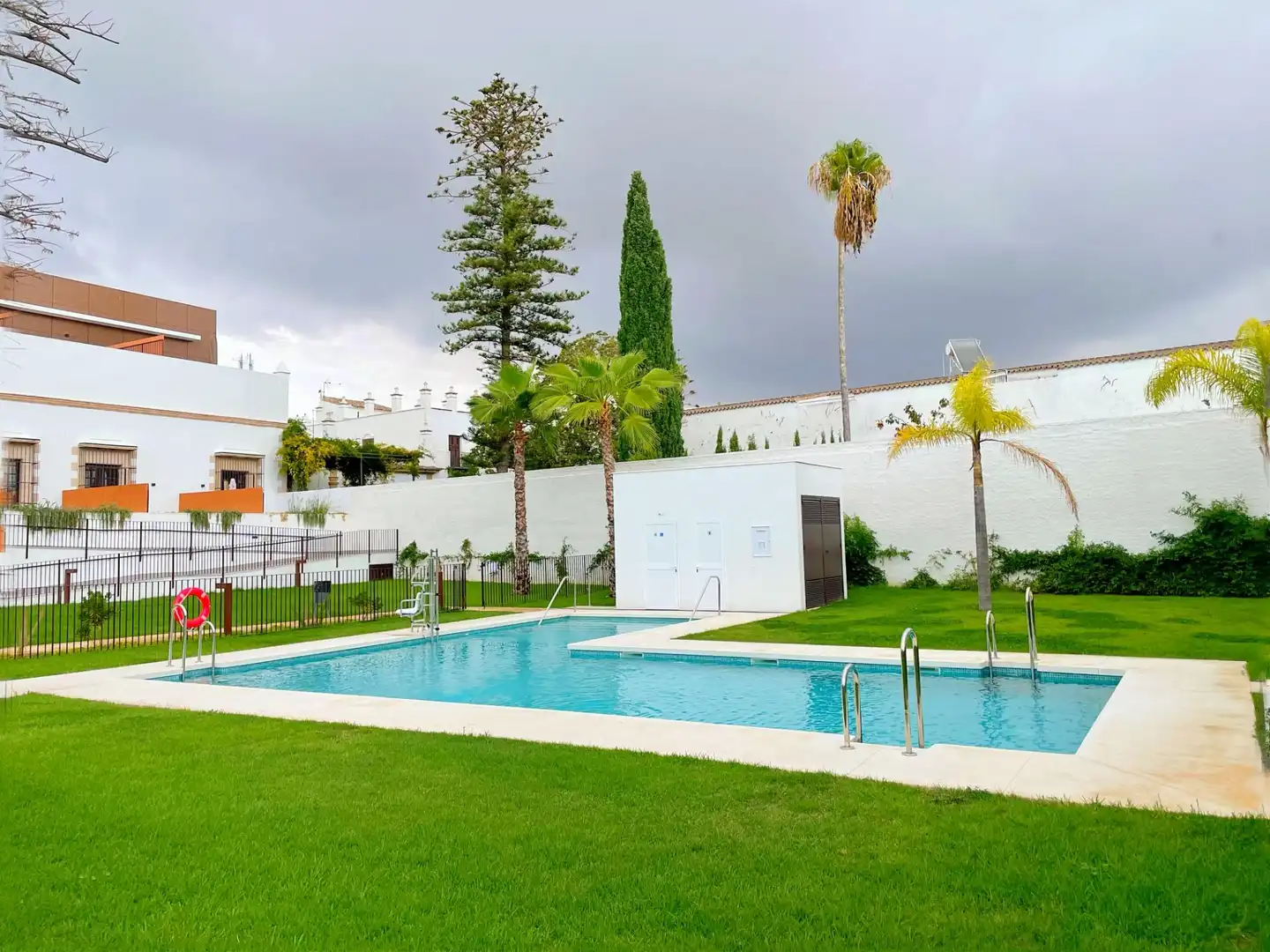 Piscina de Casa o xalet en venda en El Puerto de Santa María amb Terrassa, Moblat i Piscina comunitària
