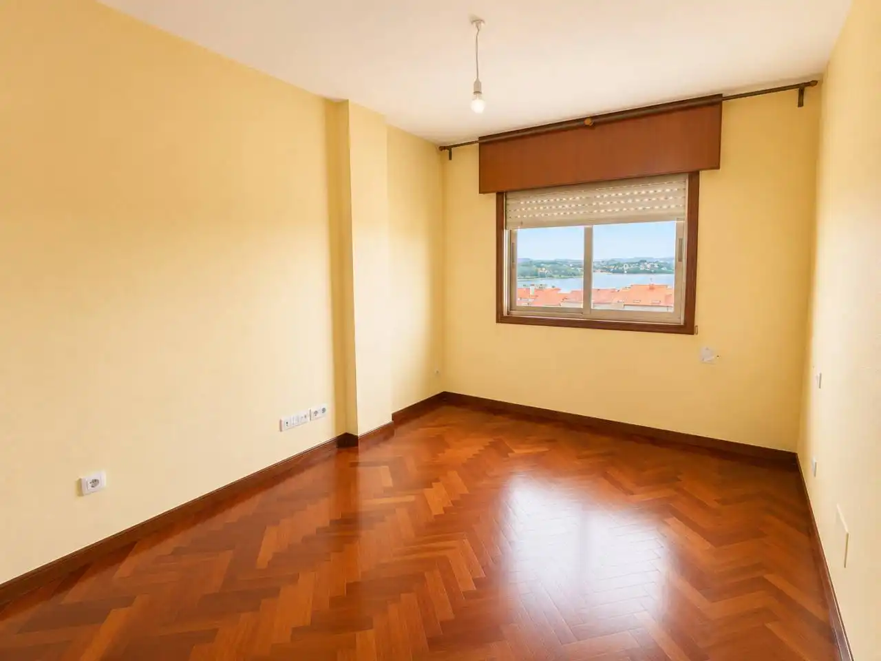 Schlafzimmer von Maisonette zum Verkauf in Miño mit Abstellraum