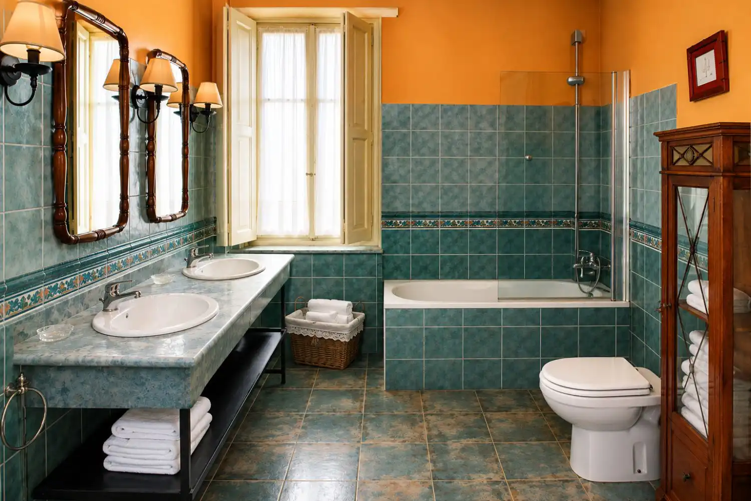 Baño de Casa o chalet en venta en Colindres con Calefacción, Trastero y Amueblado