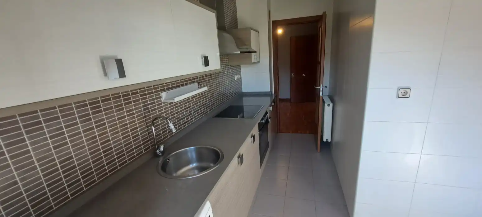 Cuina de Pis en venda en Gijón  amb Calefacció i Parquet