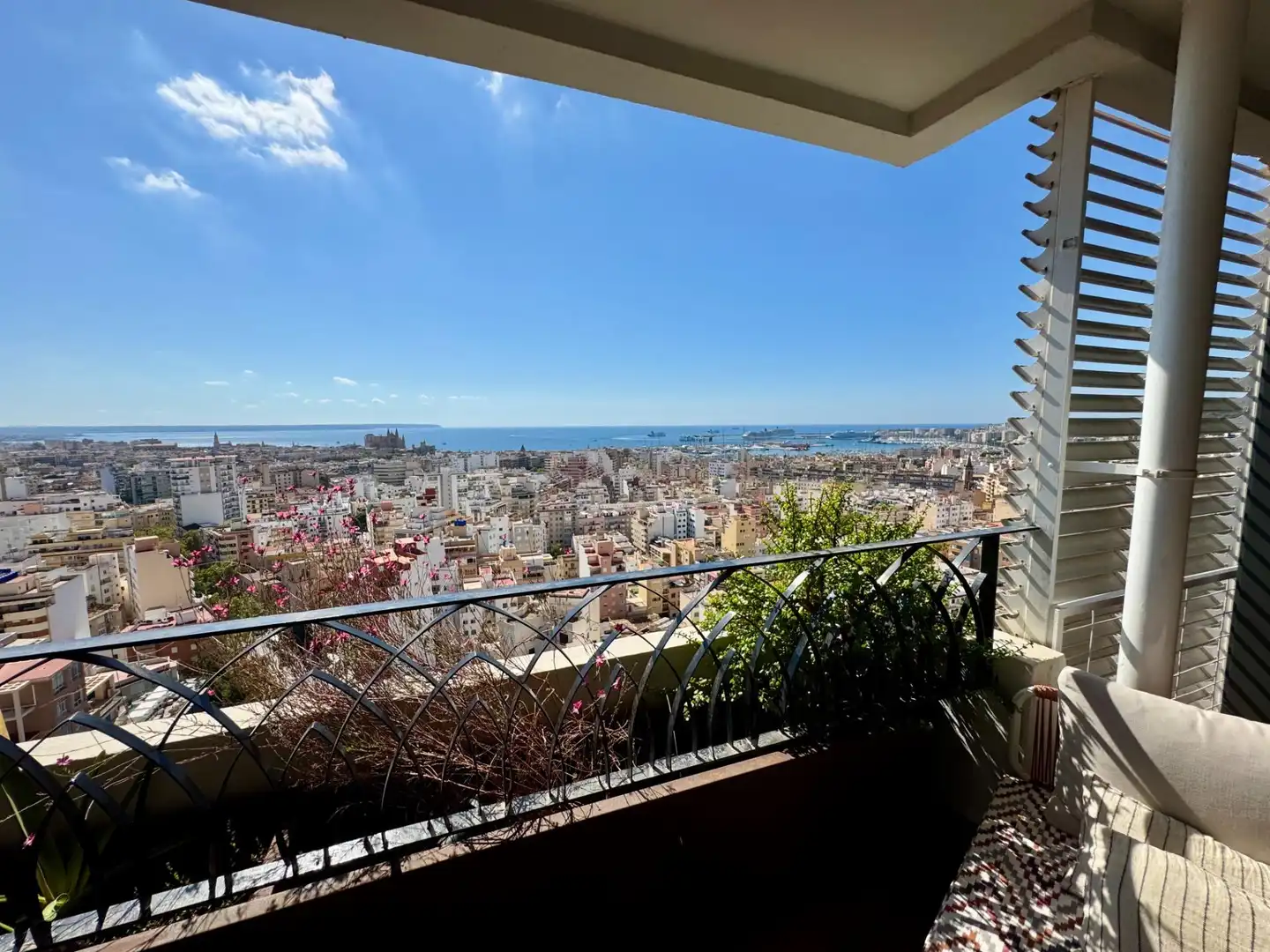 Exterior view of Flat for sale in  Palma de Mallorca  with Air Conditioner, Heating and Terrace