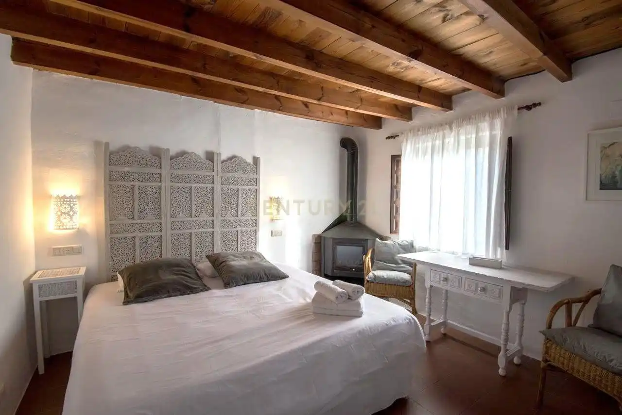 Habitación de Casa o chalet en venta en La Taha con Jardín privado, Trastero y Piscina