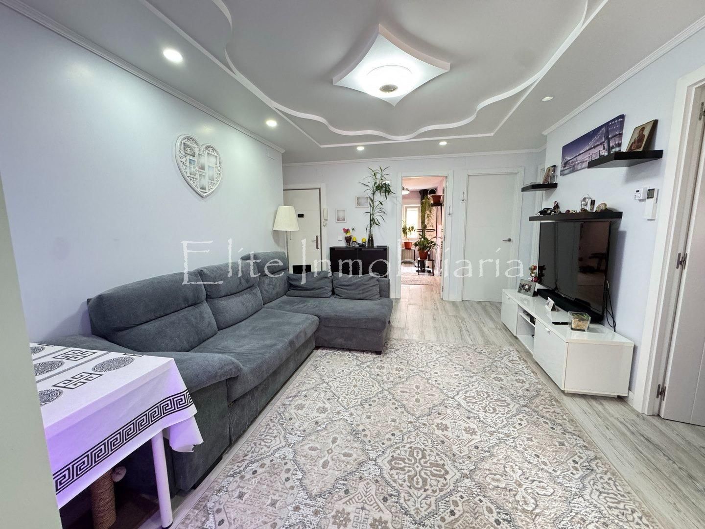 Flat for sale in Casco Antiguo, Centro