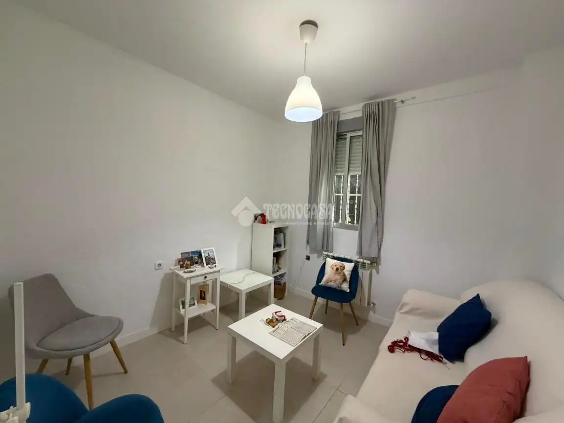 Sala d'estar de Pis en venda en Madrid amb Calefacció