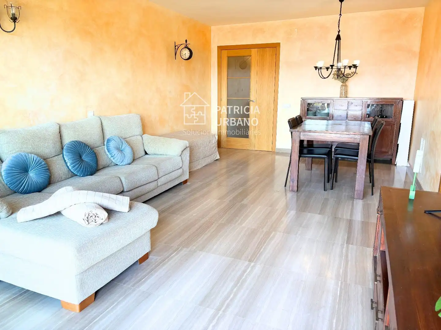 Sala de estar de Apartamento de alquiler en Cambrils con Aire acondicionado, Calefacción y Parquet