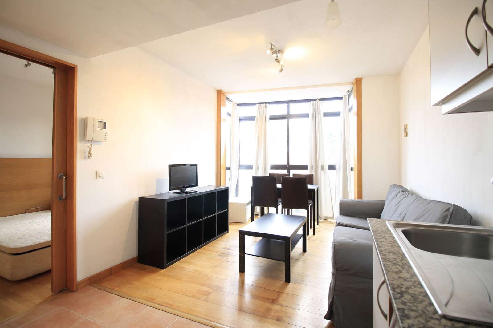 Sala d'estar de Apartament per a compartir en  Madrid Capital amb Aire condicionat i Terrassa