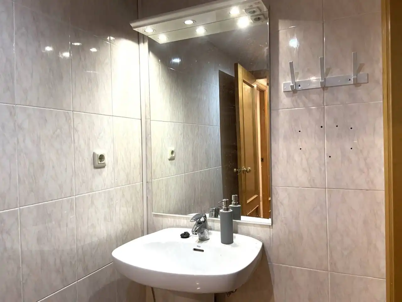 Baño de Oficina de alquiler en Torrent con Aire acondicionado, Calefacción y Alarma