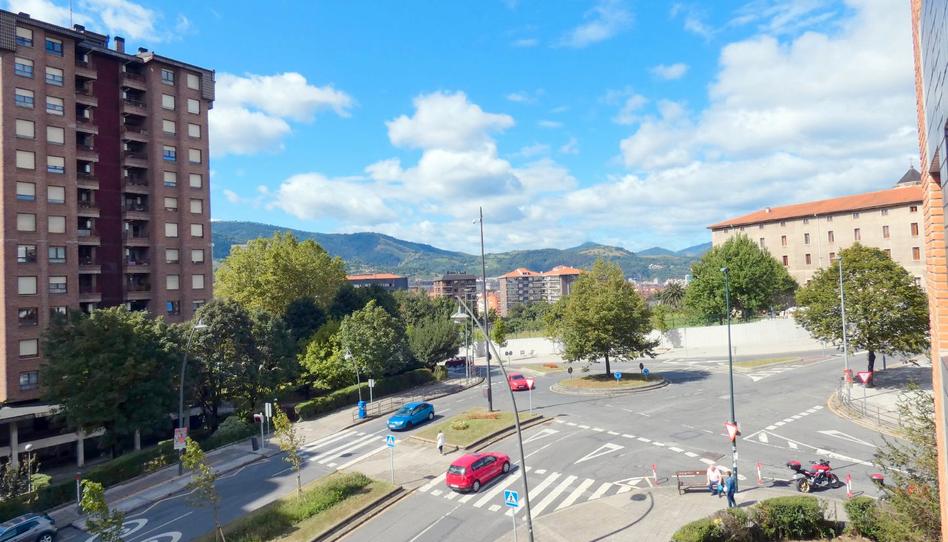 Foto 1 de Piso en venta en Garat Txomin Hiribidea, Txurdinaga, Bizkaia