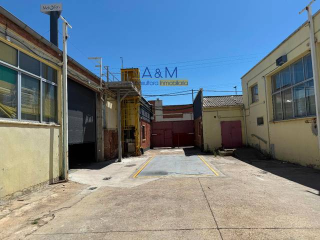 Nave industrial en Alquiler en NORTE DE CASTILLA en Polígono Argales