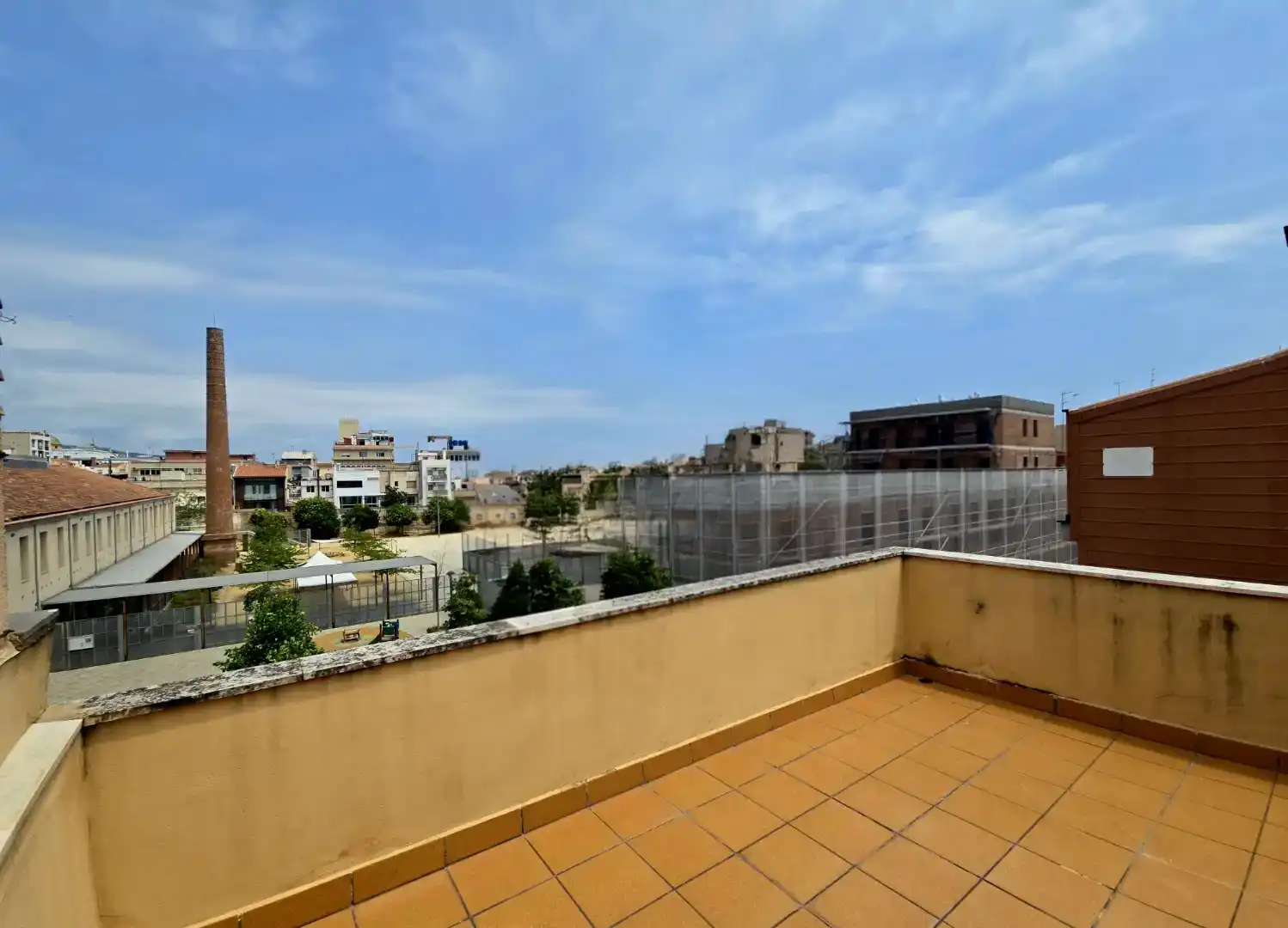 Terrasse von Einfamilien-Reihenhaus zum Verkauf in Mataró mit Klimaanlage und Balkon