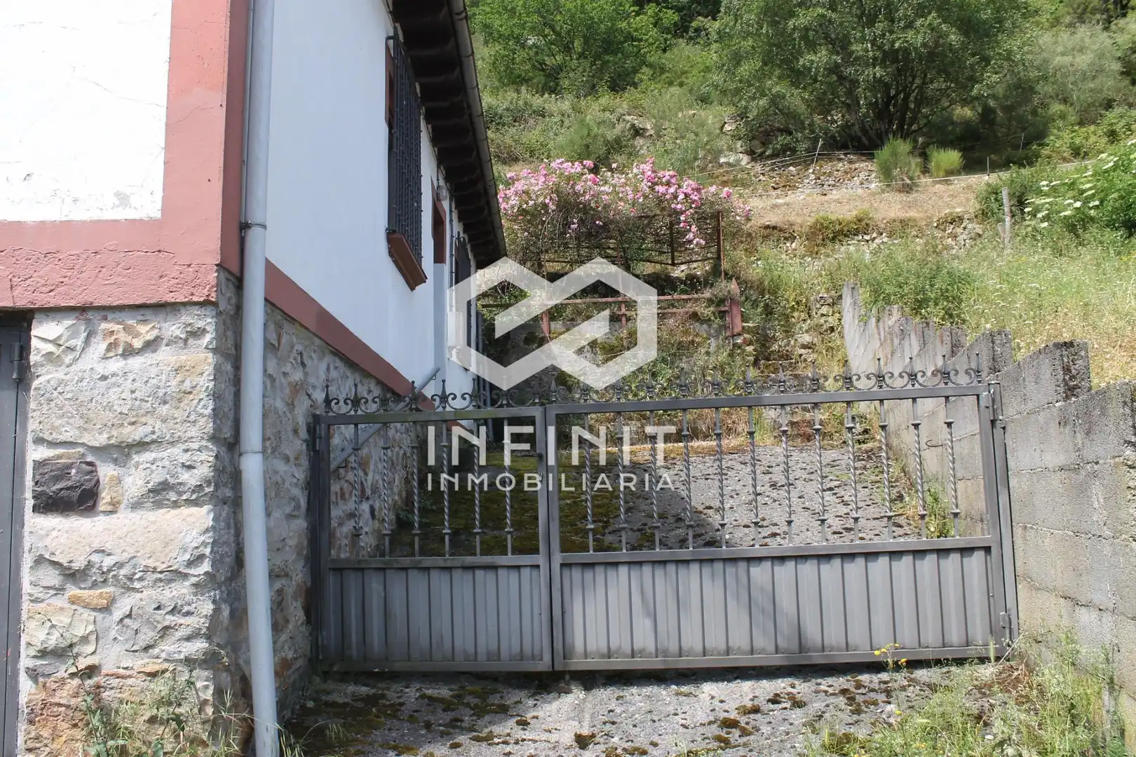 Vista exterior de Casa o chalet en venta en Somiedo con Calefacción, Jardín privado y Trastero
