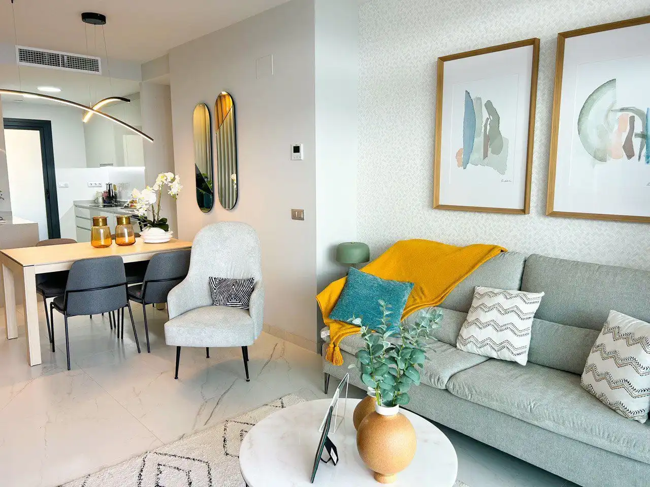 Sala d'estar de Pis de lloguer en Benidorm amb Aire condicionat, Calefacció i Terrassa