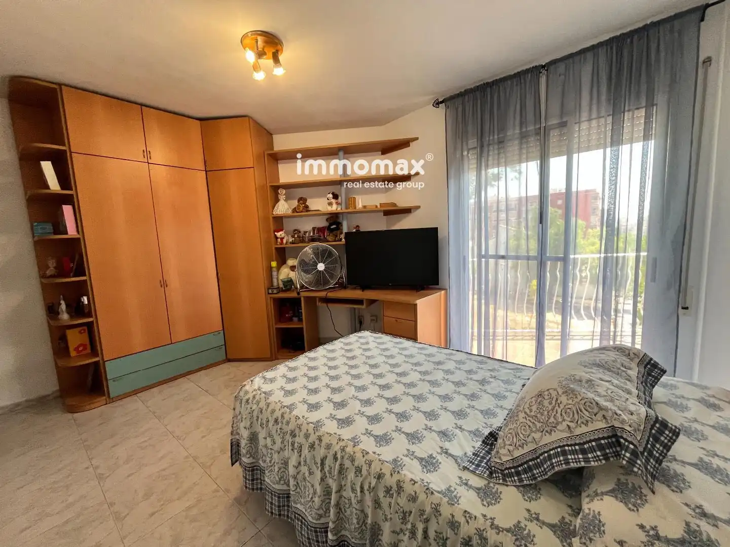Habitación de Casa adosada en venta en Vilanova i la Geltrú con Calefacción, Jardín privado y Terraza