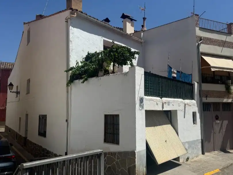 Vista exterior de Casa o xalet en venda en Ayora amb Terrassa
