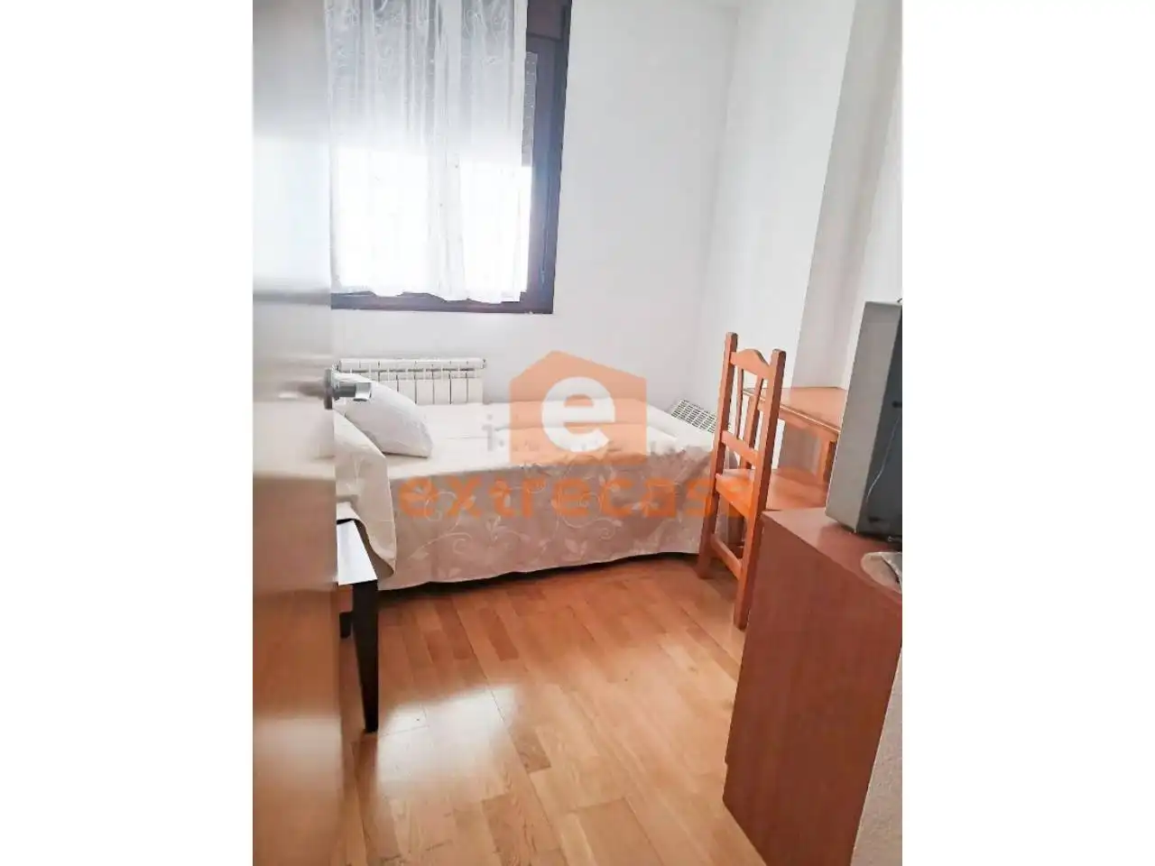 Dormitori de Apartament de lloguer en Badajoz amb Moblat