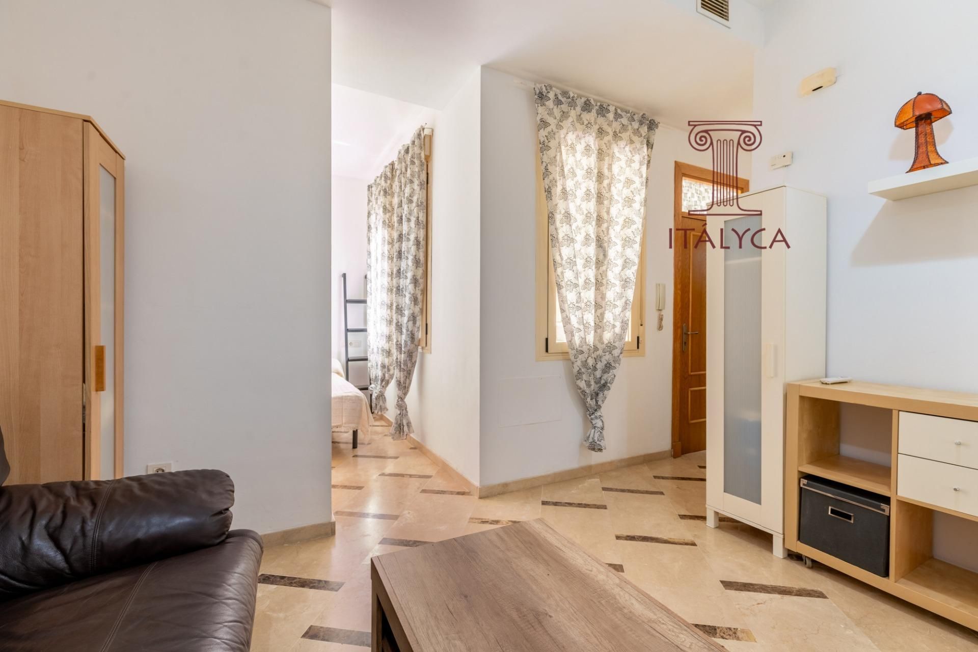 Bedroom of Flat for sale in  Sevilla Capital  with Air Conditioner