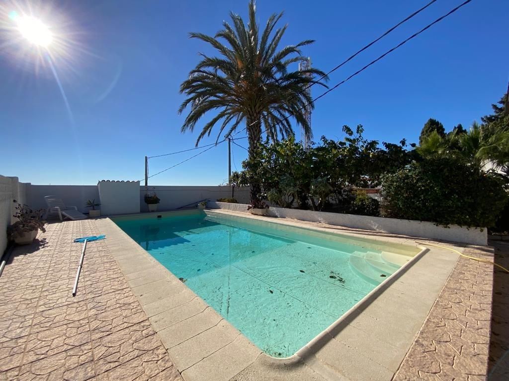 Piscina de Casa o xalet en venda en Alicante / Alacant amb Jardí privat, Terrassa i Traster