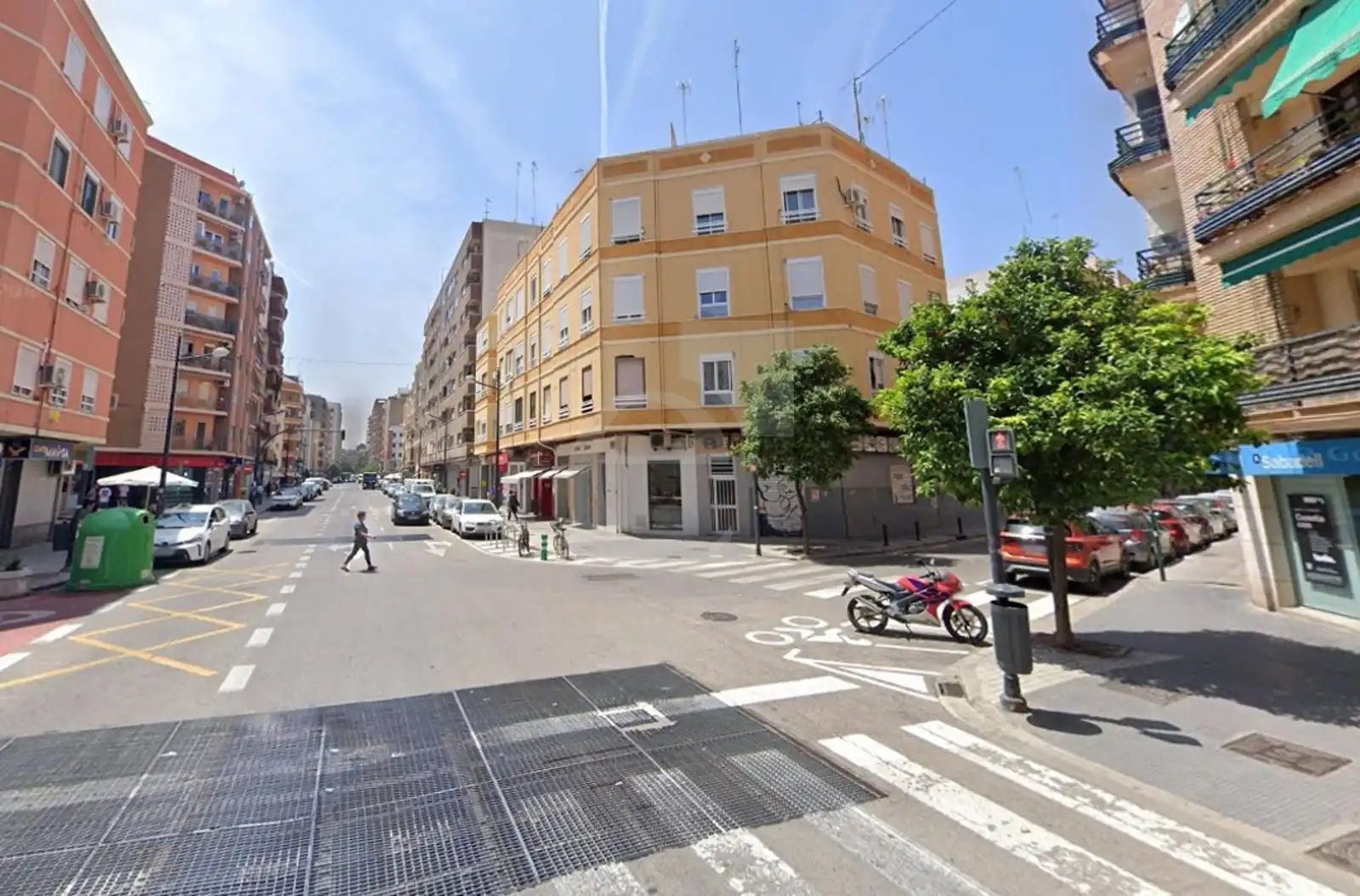 Vista exterior de Local en venta en Valencia