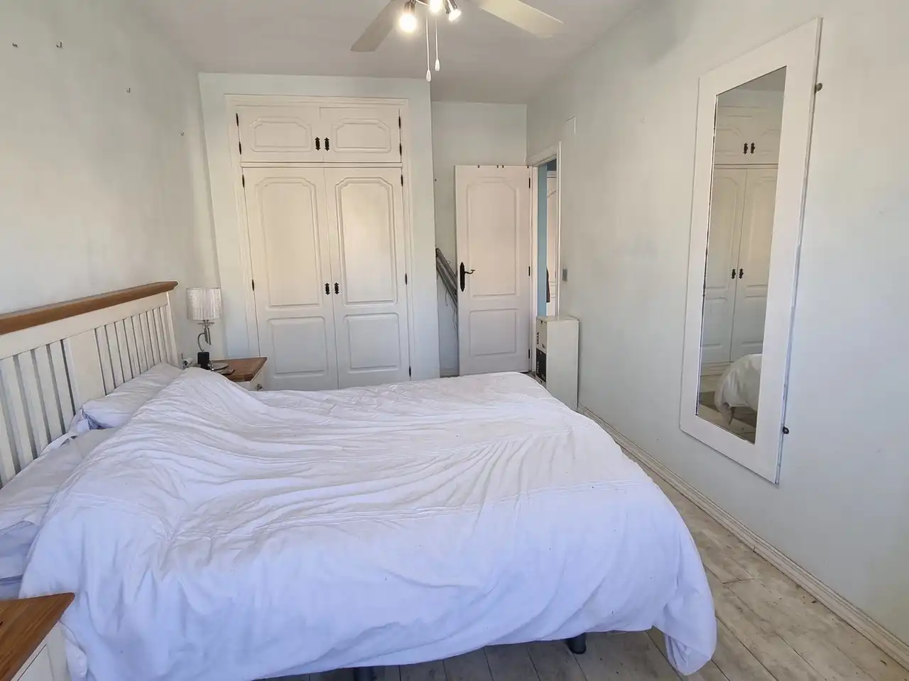 Dormitori de Apartament en venda en Manilva amb Terrassa i Piscina