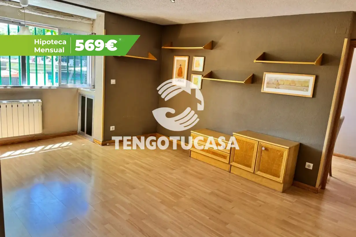 Sala de estar de Piso en venta en Madrid con Calefacción, Trastero y Horno