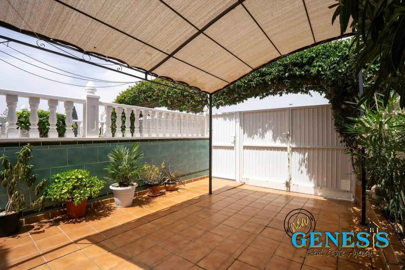 Semi-detached house with terrace for sale in Calle del Lago 45, imagen 17