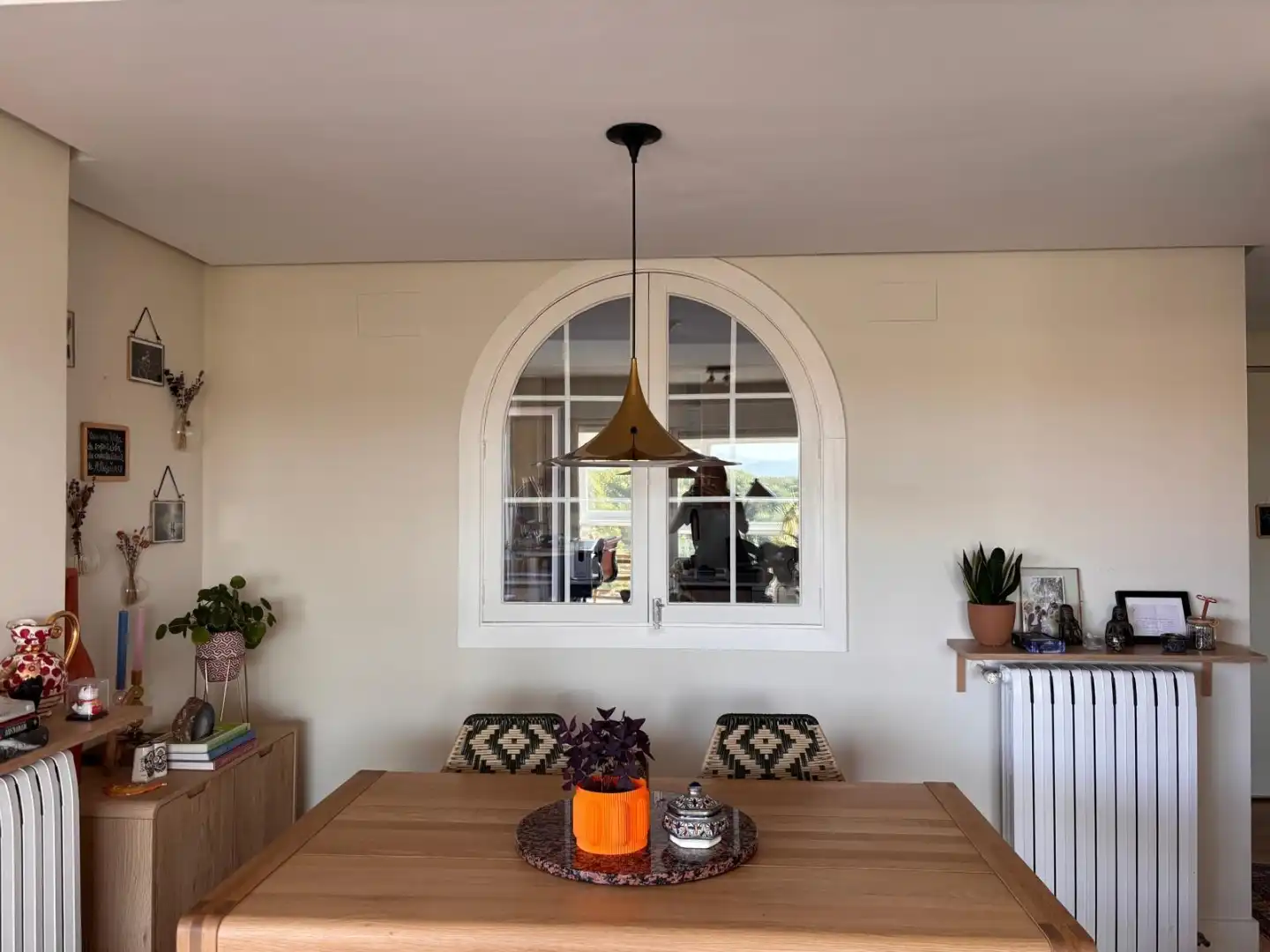 Esszimmer von Dachboden zur Miete in Madrid mit Privatgarten, Parkett und Terrasse