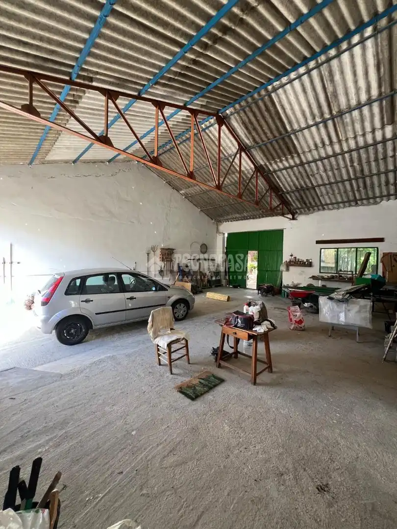 Garaje en venta en Lupión