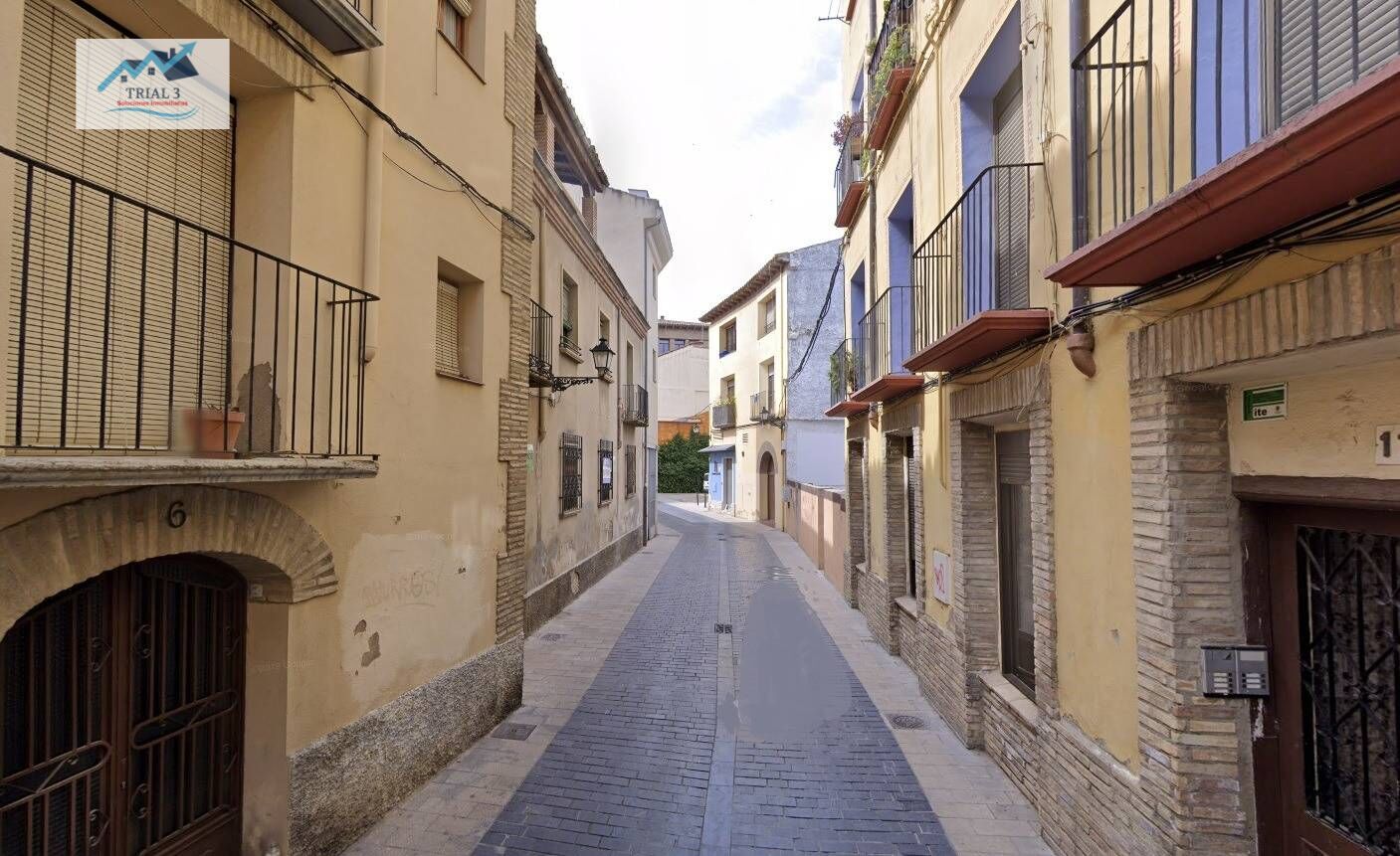 Vista exterior de Pis en venda en  Huesca Capital