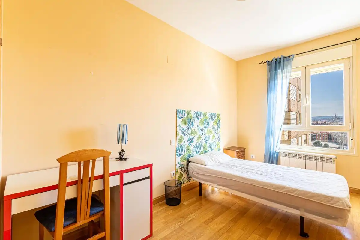 Bedroom of Flat for sale in Toledo  with Heating, Private garden and Swimming Pool