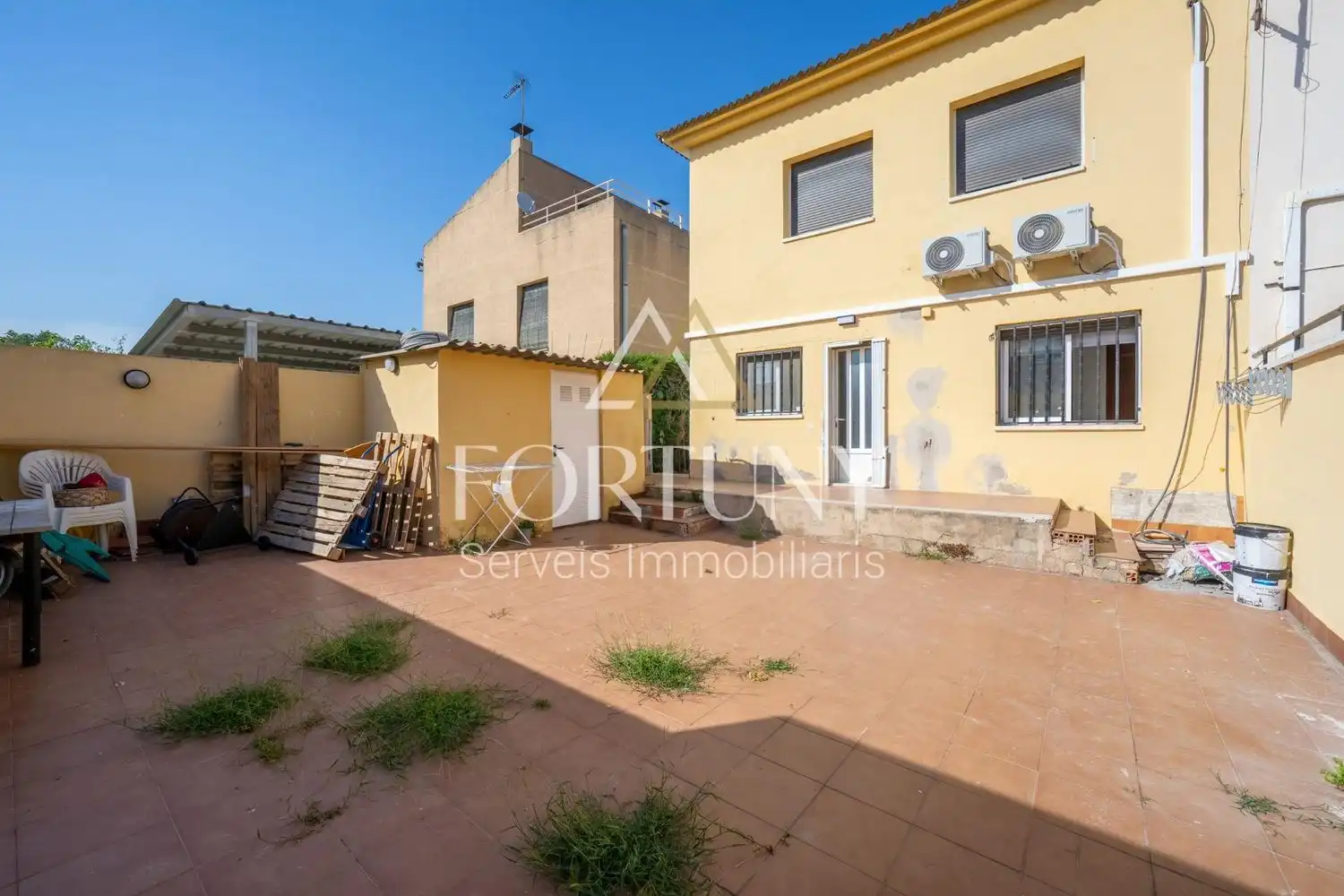 Vista exterior de Casa o xalet en venda en Reus amb Aire condicionat i Balcó