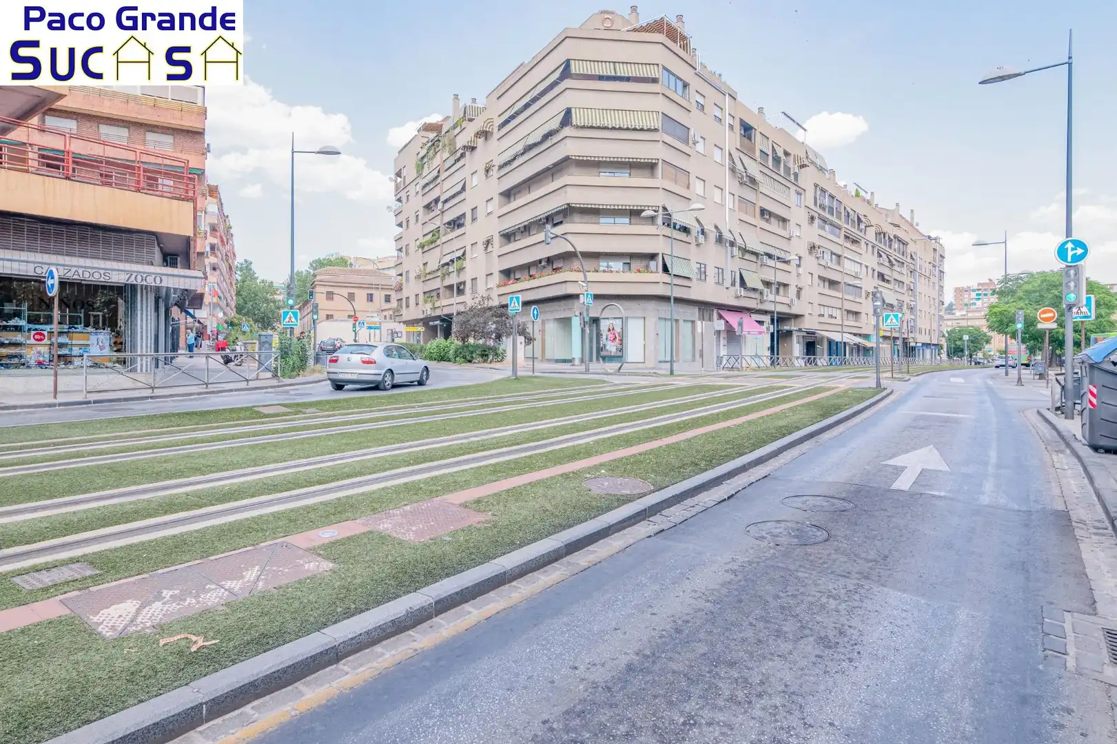 Vista exterior de Pis en venda en Granada amb Calefacció i Moblat