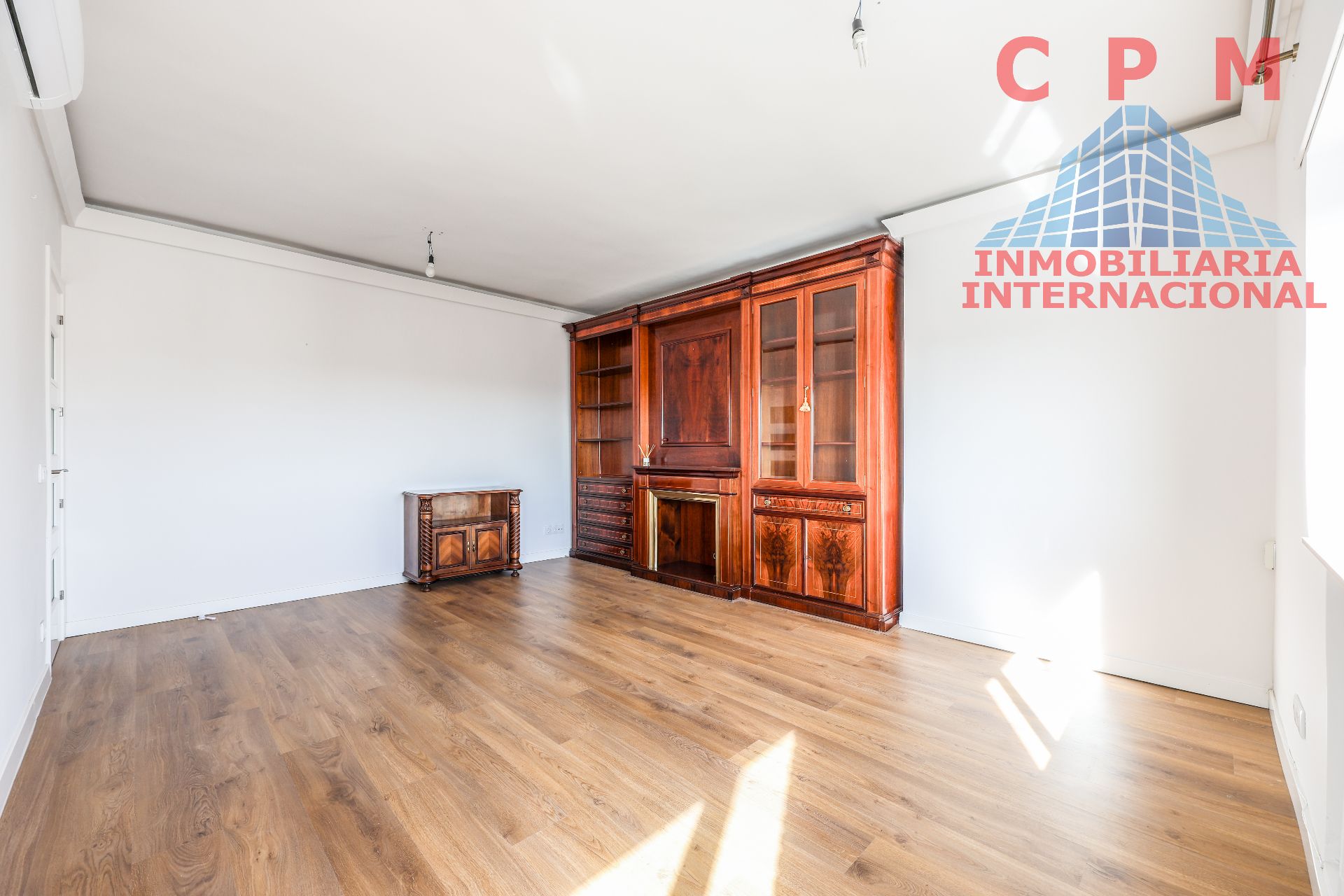 Sala d'estar de Pis de lloguer en  Madrid Capital amb Aire condicionat, Calefacció i Parquet