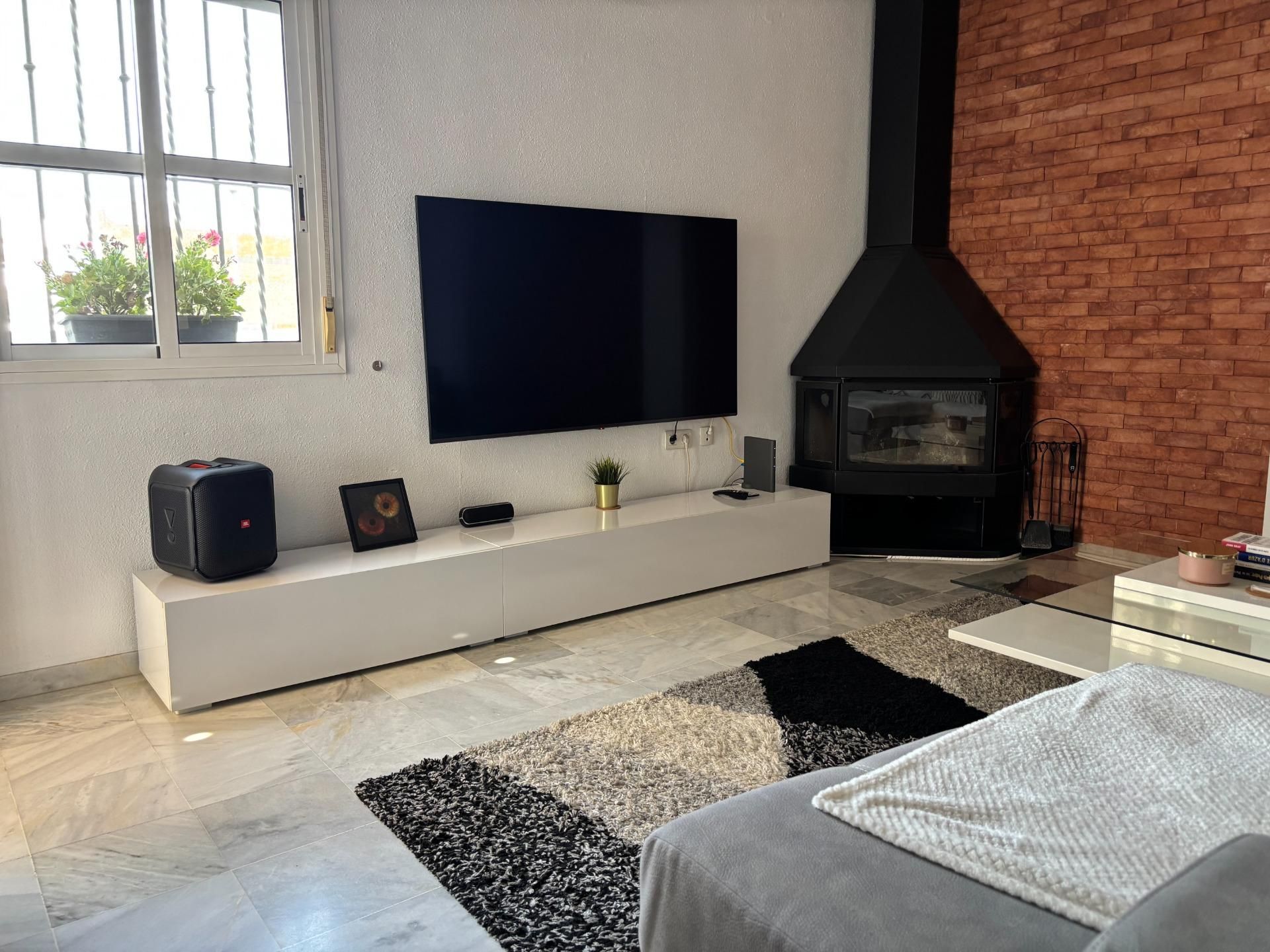 Sala d'estar de Dúplex en venda en Santiponce amb Aire condicionat, Calefacció i Terrassa